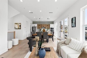 815 E 5th St in Dallas, TX - Building Photo - Building Photo