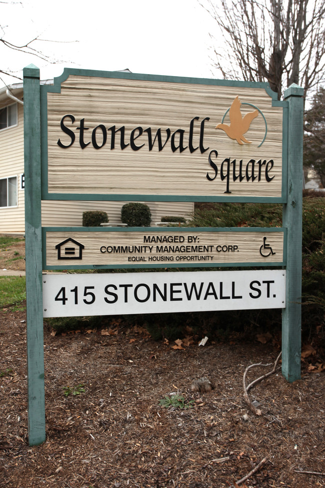 Stonewall Square in Lenoir, NC - Building Photo - Building Photo