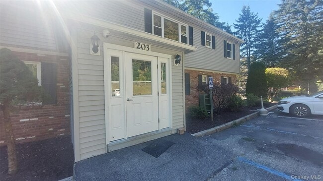 203 Ludingtonville Rd in Holmes, NY - Building Photo - Building Photo