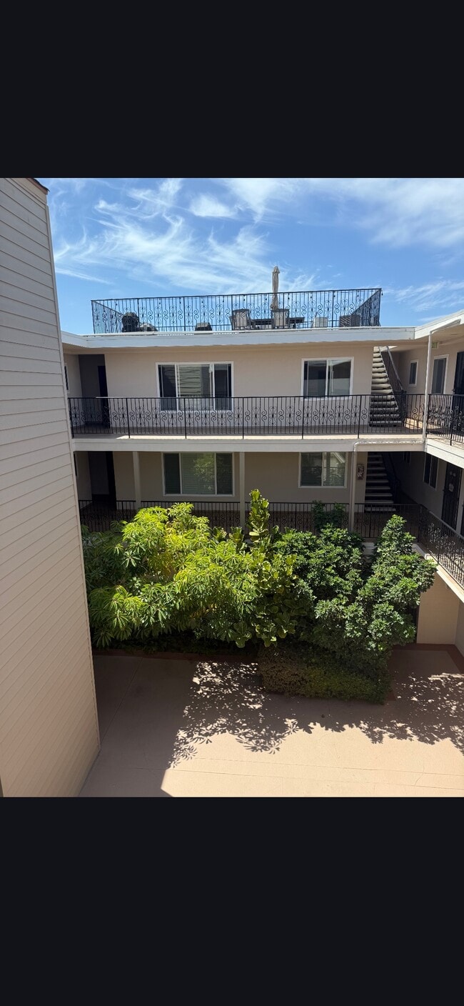 property at 512 E Ave