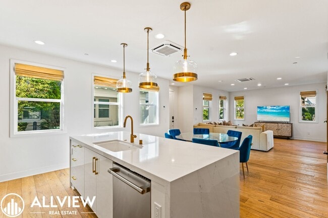 property at 2116 Cresta Dr