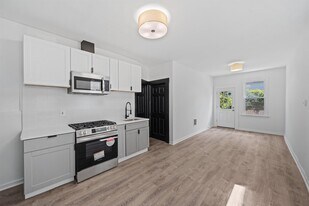 160 Garfield Ave in Jersey City, NJ - Building Photo