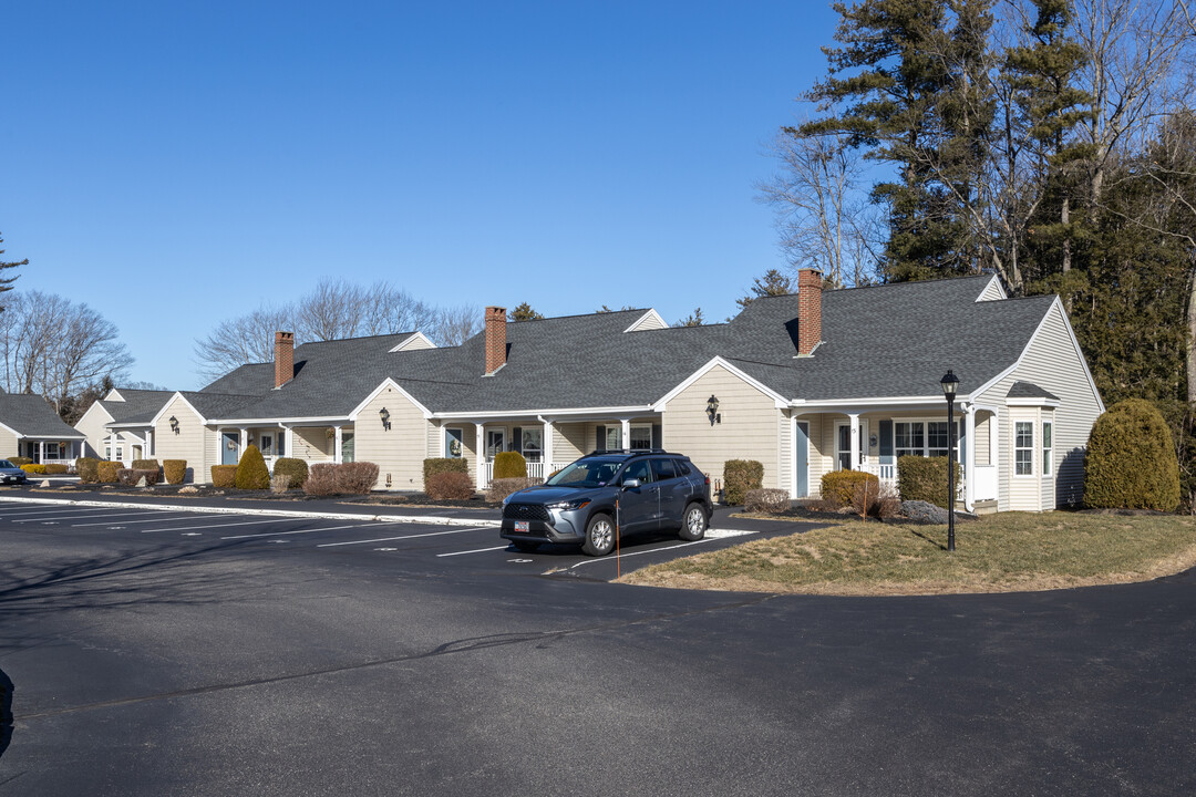 Eastwoods Condominiums in Biddeford, ME - Building Photo