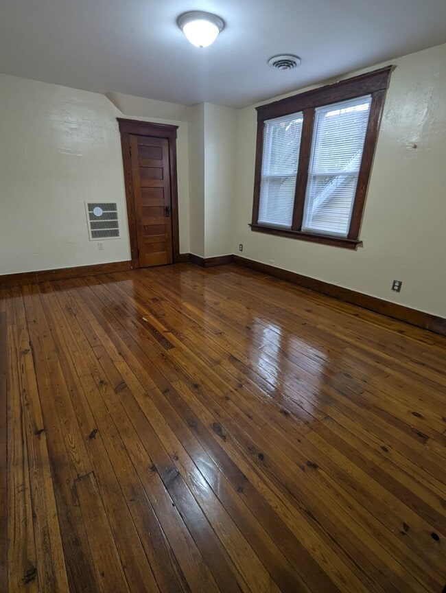 94 Hobart St, Unit 3 in New Haven, CT - Building Photo - Building Photo