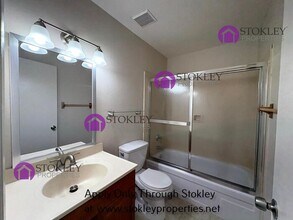 111 Virginia Hills Dr in Martinez, CA - Building Photo - Building Photo