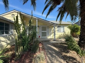 2024 Eastern Ave in Sacramento, CA - Building Photo - Building Photo