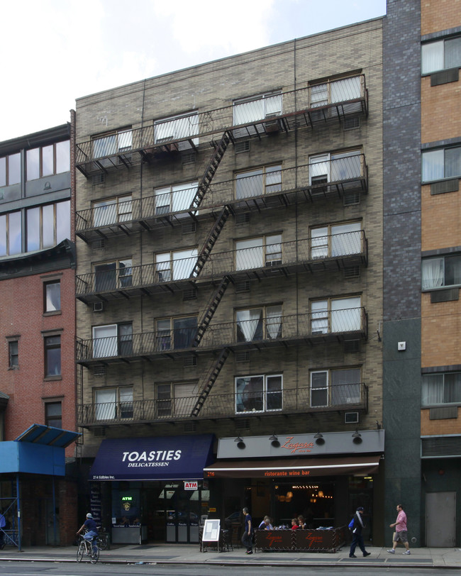 214-216 Seventh Ave in New York, NY - Building Photo - Building Photo