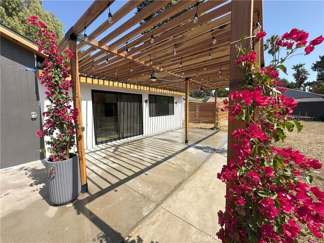 property at 6701 Andasol Ave