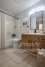 2350 N 44th St in Lincoln, NE - Foto de edificio - Building Photo