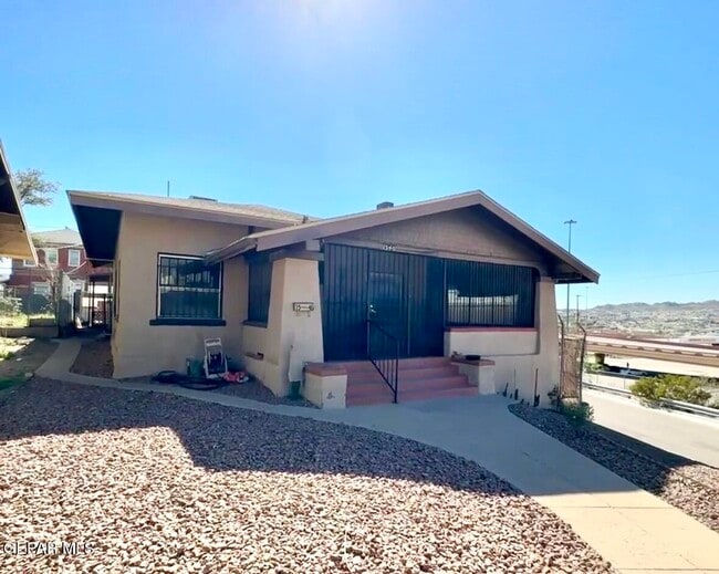 property at 1546 Upson Dr