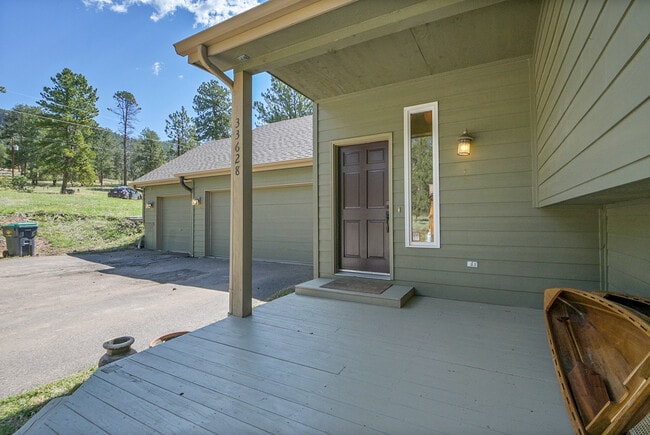 property at 33628 Berg Ln