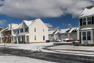 246 Foxglove Dr in Portsmouth, VA - Foto de edificio - Building Photo