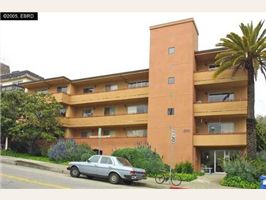 The North Berkeley Oxford Street Apartments in Berkeley, CA - Building Photo - Building Photo