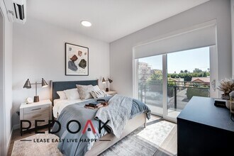 2405 Hauser Blvd in Los Angeles, CA - Building Photo - Building Photo