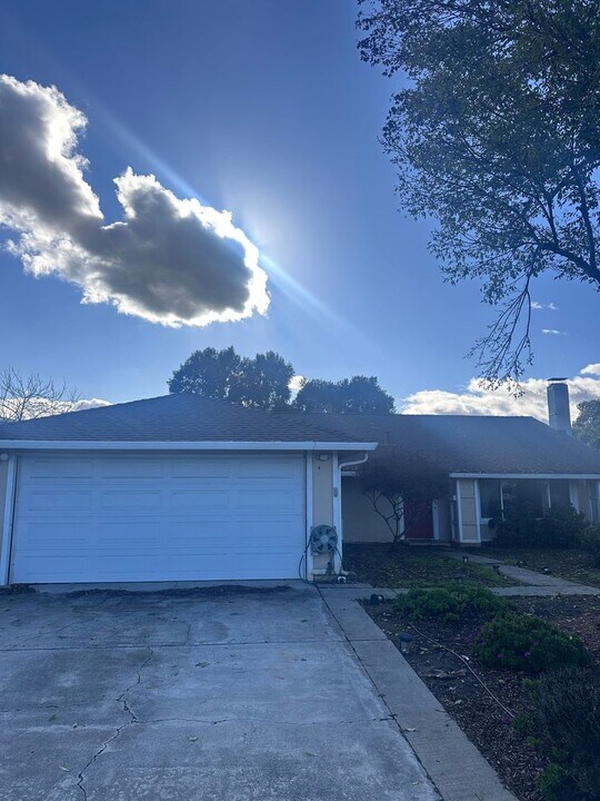 6981 Polvadero Dr in San Jose, CA - Building Photo