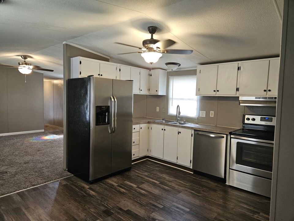 38 Lynnwood Cir in Clarksville, TN - Building Photo