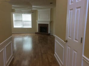 Room in House on Evanston Ct in Marietta, GA - Foto de edificio - Building Photo