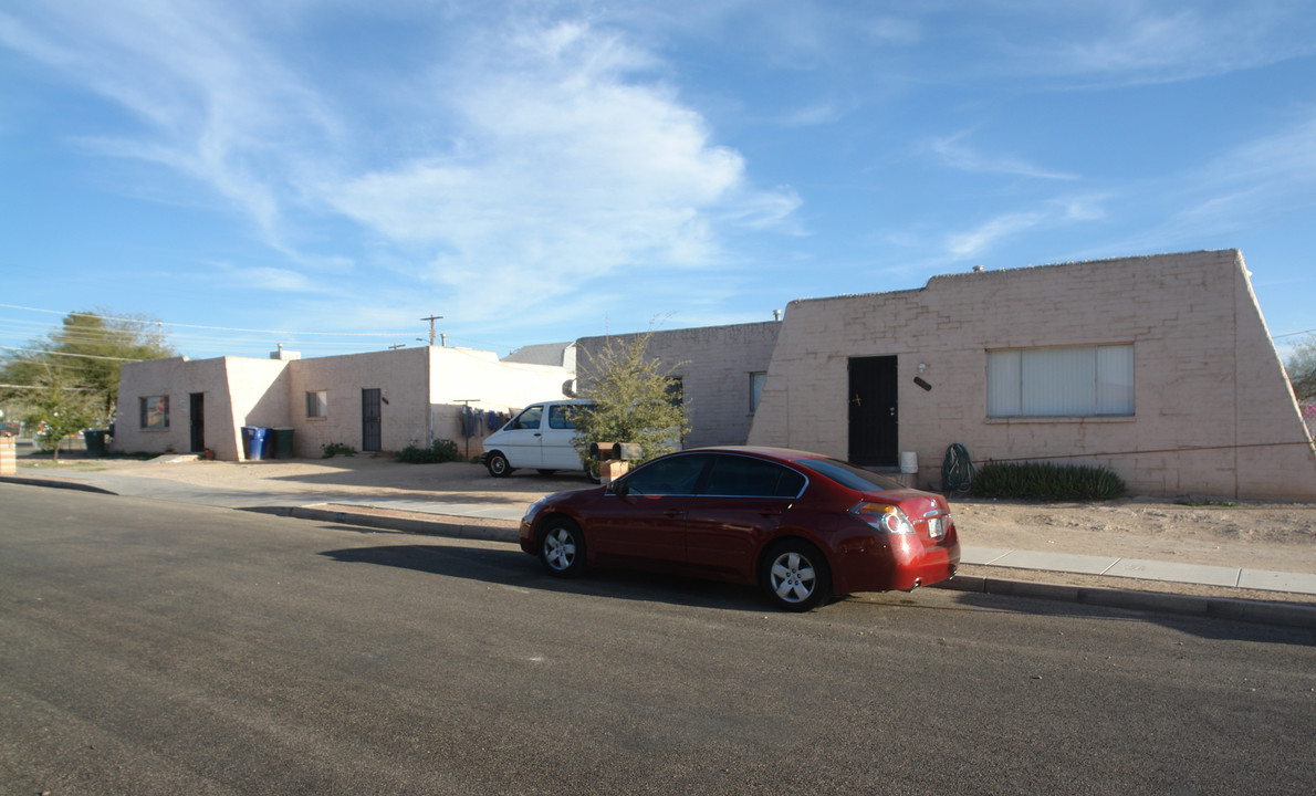 201-207 W 25th St in Tucson, AZ - Building Photo