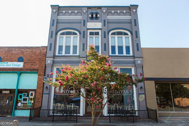 property at 114 Broad St