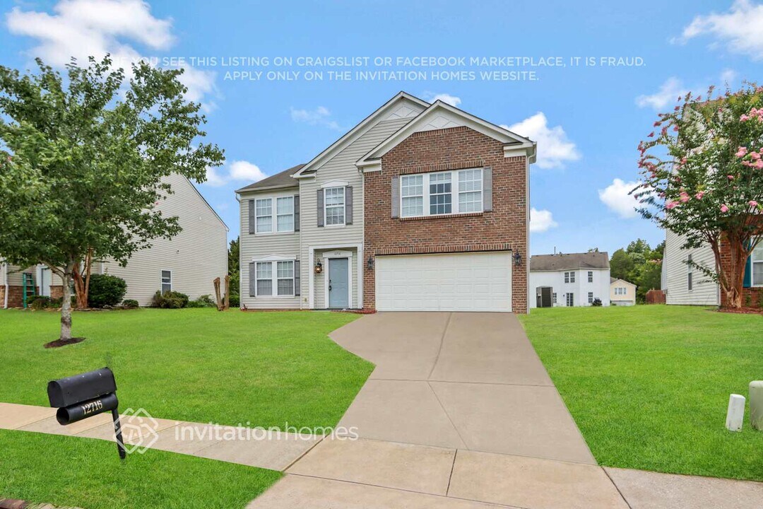 12716 Frank Wiley Ln in Charlotte, NC - Building Photo