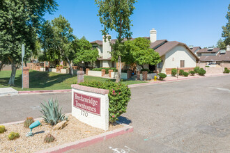 Breckenridge Townhomes in Gilbert, AZ - Foto de edificio - Building Photo
