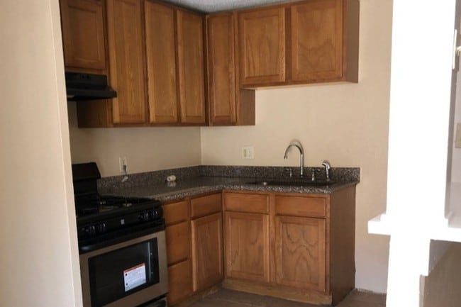 5505 Avenue L, Unit 2 bedroom