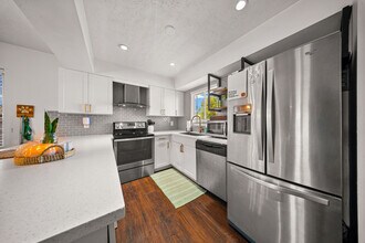 197 SE Village Dr in Port St. Lucie, FL - Building Photo - Building Photo