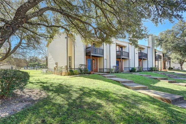 1810 River Crossing Cir-Unit -A in Austin, TX - Building Photo - Building Photo