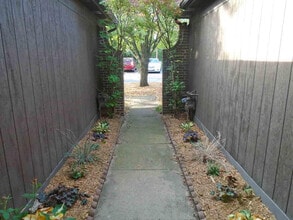 2547 Meade Ct in Ann Arbor, MI - Building Photo - Building Photo