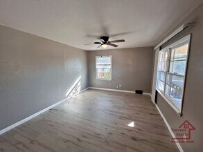 2811 NW 21st Pl in Lawton, OK - Building Photo - Building Photo