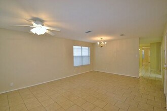 8503 Shooting Quail in San Antonio, TX - Building Photo - Building Photo