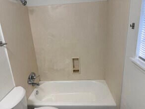 4254 Southpark Dr, Unit A in Baton Rouge, LA - Building Photo - Building Photo