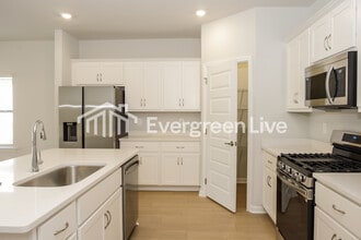 14729 Mountain Strm Dr in Athens, AL - Building Photo - Building Photo