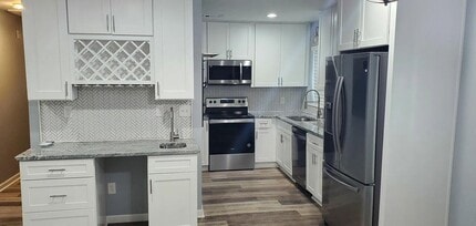35 Rockmart Dr NW in Atlanta, GA - Building Photo - Building Photo