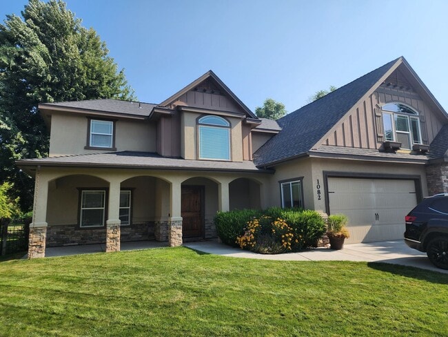 1082 E Azan St in Meridian, ID - Building Photo - Building Photo