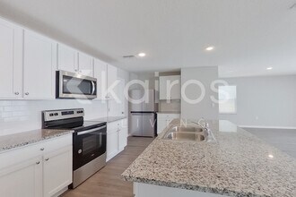 8696 SW 44th Ct in Ocala, FL - Foto de edificio - Building Photo