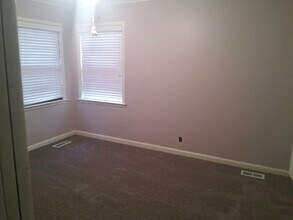 1710 S Cedar Ave in Broken Arrow, OK - Building Photo - Building Photo