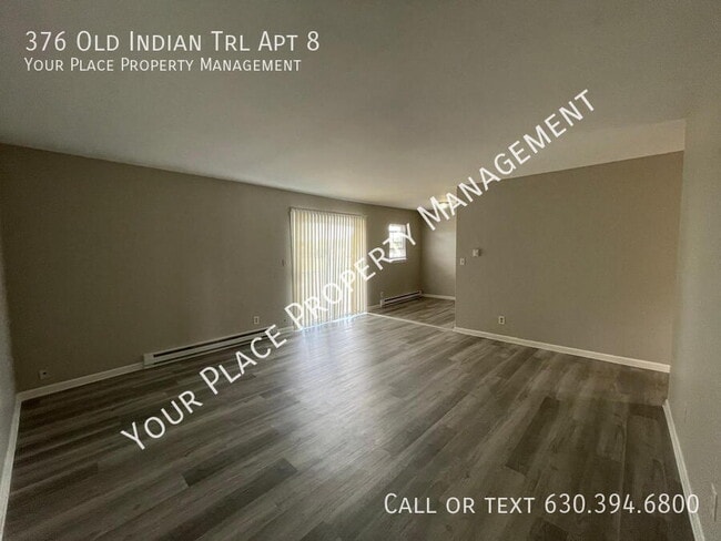 376 Old Indian Trail in Aurora, IL - Building Photo - Building Photo