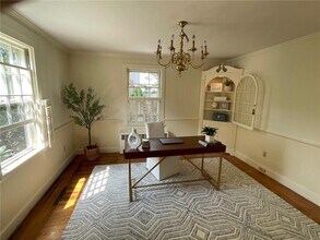 8 Sylvan St in Newport, RI - Building Photo - Building Photo