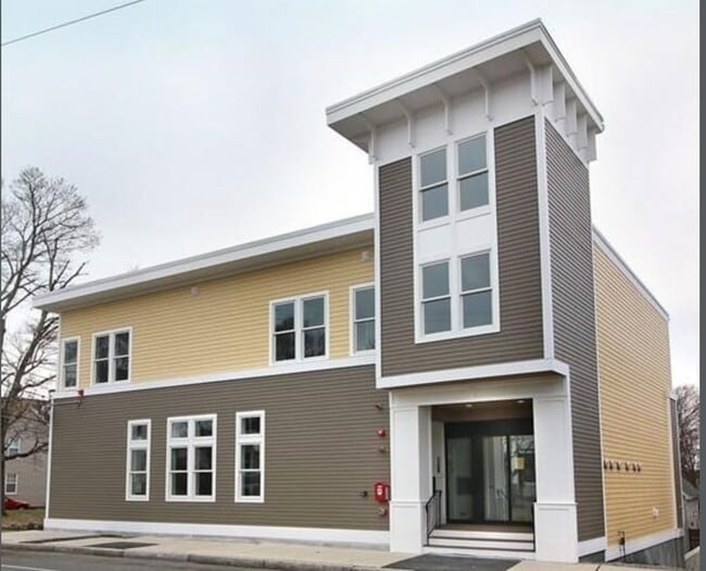 150 Green St, Unit 2A