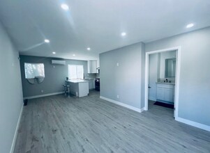 2437 Cochran Ave, Unit 2 in Los Angeles, CA - Building Photo - Building Photo