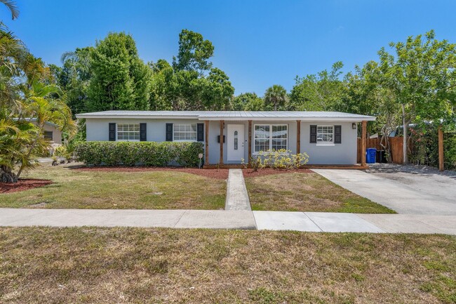 1860 37th Ave in Vero Beach, FL - Building Photo - Building Photo
