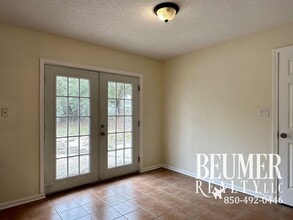 5712 Japonica Ave in Pensacola, FL - Building Photo - Building Photo