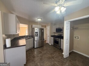 449 Plantation Ct in Stockbridge, GA - Building Photo - Building Photo