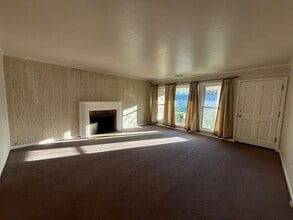 4209 Lyle St in Sacramento, CA - Building Photo - Building Photo