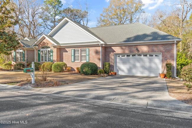 property at 1187 Woodbridge Ln SE