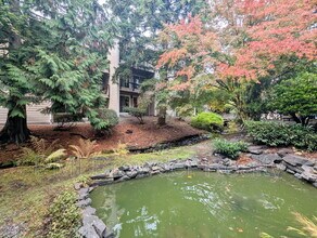 19851 25th Ave NE in Shoreline, WA - Building Photo - Building Photo