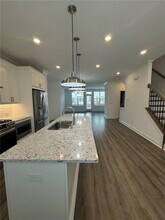 3210 Bennett Crk Ln in Johns Creek, GA - Foto de edificio - Building Photo