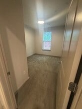 2317 Huntington Ave, Unit 421 in Alexandria, VA - Building Photo - Building Photo