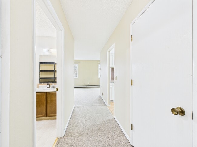 114 Hickory Dr in Fairbanks, AK - Building Photo - Building Photo